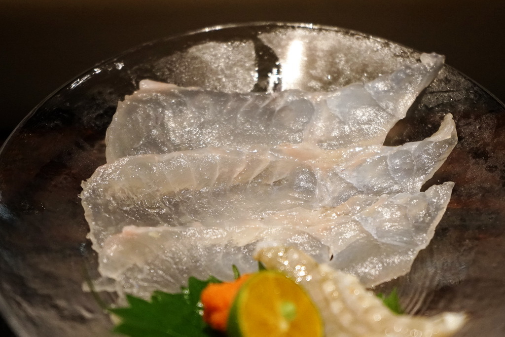 新都里懷石料理 。青山依舊在，幾度夕陽紅，曾經滄海難為水，怎叫人不唏噓。真誠料理風華得再現，板前料理人，一傳太田真料理