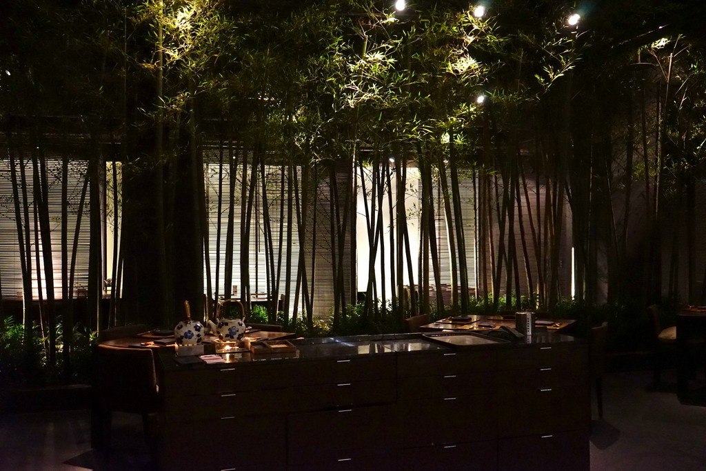 新都里懷石料理 。青山依舊在，幾度夕陽紅，曾經滄海難為水，怎叫人不唏噓。真誠料理風華得再現，板前料理人，一傳太田真料理