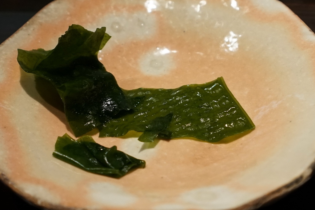 新都里懷石料理 。青山依舊在，幾度夕陽紅，曾經滄海難為水，怎叫人不唏噓。真誠料理風華得再現，板前料理人，一傳太田真料理