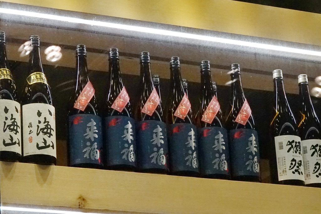 新都里懷石料理 。青山依舊在，幾度夕陽紅，曾經滄海難為水，怎叫人不唏噓。真誠料理風華得再現，板前料理人，一傳太田真料理