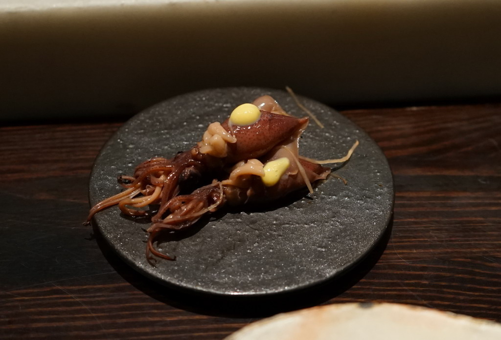 新都里懷石料理 。青山依舊在，幾度夕陽紅，曾經滄海難為水，怎叫人不唏噓。真誠料理風華得再現，板前料理人，一傳太田真料理