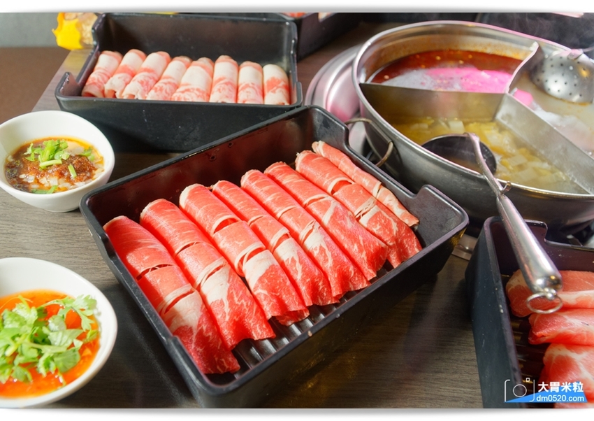 西門町火鍋吃到飽推薦,天外天精緻火鍋昆明店,排場精彩！可享三種湯頭賓士鍋/9種現切肉品/哈根達斯+詩莊堡蘋果酒無限暢飲,台北麻辣鍋吃到飽推薦, - 大胃米粒 DAVID & MILLY