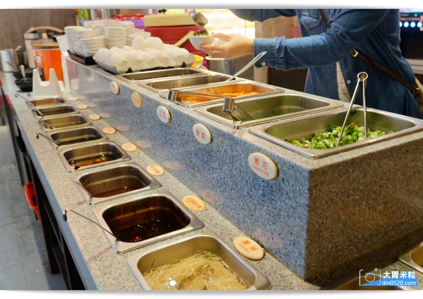 西門町火鍋吃到飽推薦,天外天精緻火鍋昆明店,排場精彩！可享三種湯頭賓士鍋/9種現切肉品/哈根達斯+詩莊堡蘋果酒無限暢飲,台北麻辣鍋吃到飽推薦, - 大胃米粒 DAVID & MILLY