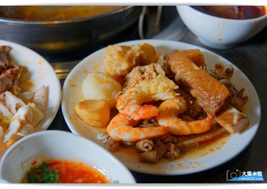 西門町火鍋吃到飽推薦,天外天精緻火鍋昆明店,排場精彩！可享三種湯頭賓士鍋/9種現切肉品/哈根達斯+詩莊堡蘋果酒無限暢飲,台北麻辣鍋吃到飽推薦, - 大胃米粒 DAVID & MILLY