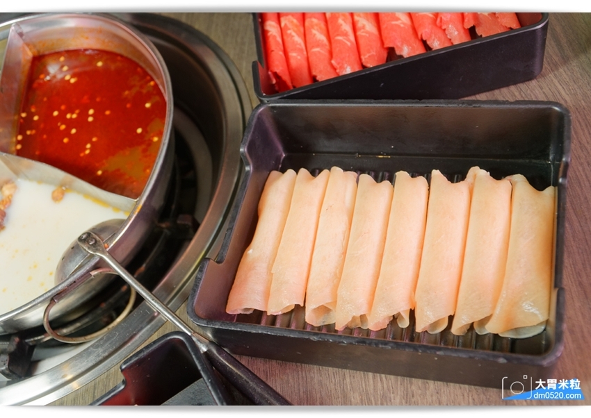 西門町火鍋吃到飽推薦,天外天精緻火鍋昆明店,排場精彩！可享三種湯頭賓士鍋/9種現切肉品/哈根達斯+詩莊堡蘋果酒無限暢飲,台北麻辣鍋吃到飽推薦, - 大胃米粒 DAVID & MILLY