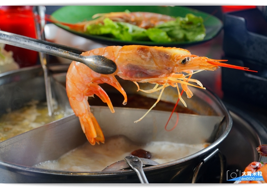 西門町火鍋吃到飽推薦,天外天精緻火鍋昆明店,排場精彩！可享三種湯頭賓士鍋/9種現切肉品/哈根達斯+詩莊堡蘋果酒無限暢飲,台北麻辣鍋吃到飽推薦, - 大胃米粒 DAVID & MILLY