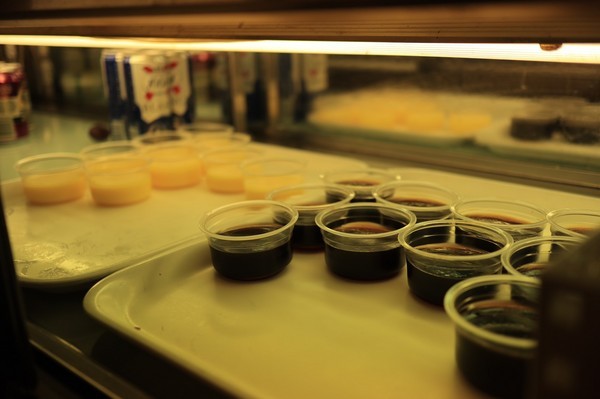 天外天精緻麻辣火鍋(台北昆明旗艦店)：【台北／西門】天外天精緻火鍋(昆明店)-CP值爆表吃到飽自助火鍋！給你多種選擇～新鮮季節水果還有哈根達斯吃到飽！