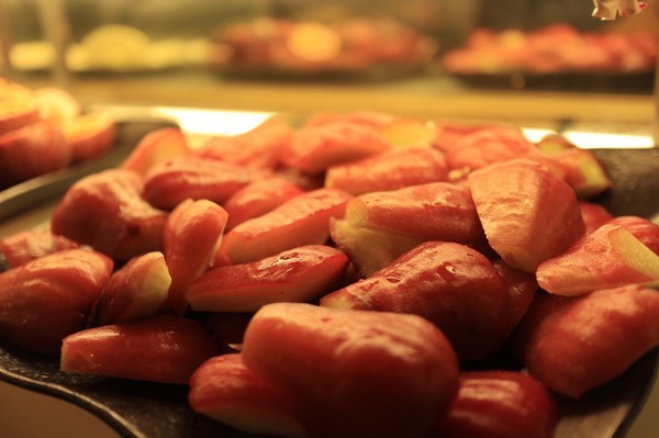 天外天精緻麻辣火鍋(台北昆明旗艦店)：【台北／西門】天外天精緻火鍋(昆明店)-CP值爆表吃到飽自助火鍋！給你多種選擇～新鮮季節水果還有哈根達斯吃到飽！