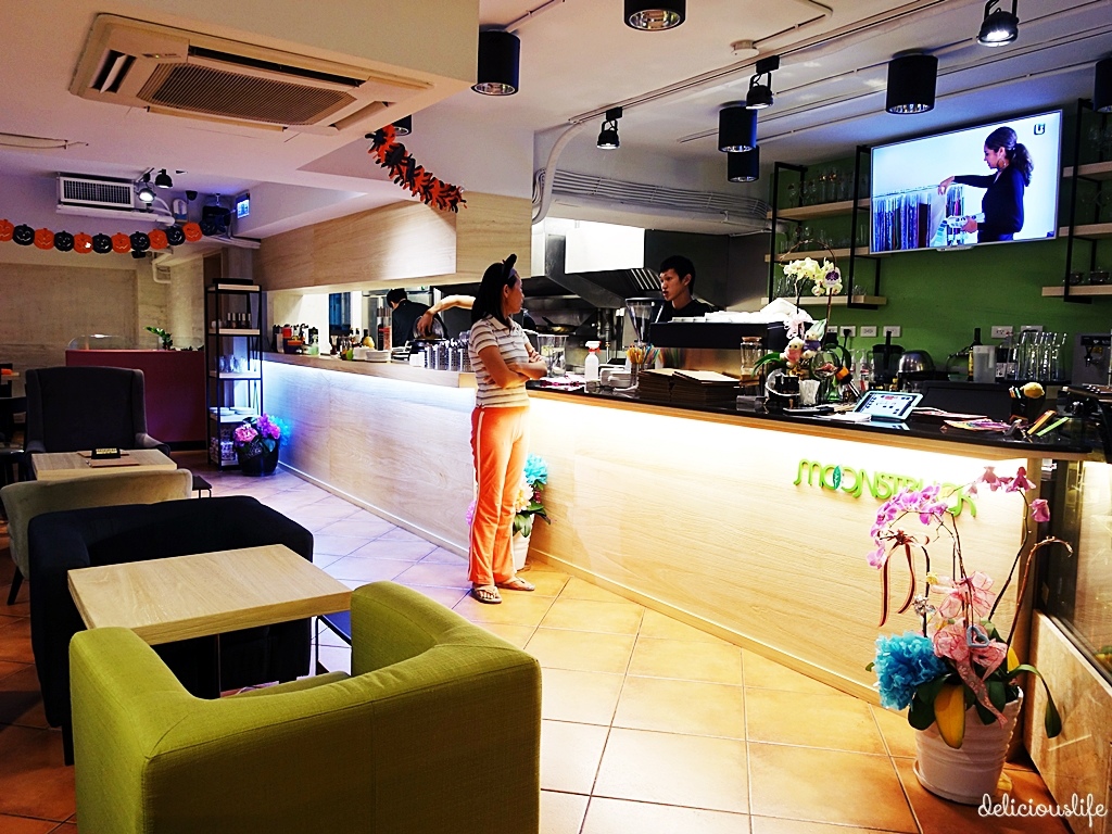 moonstruck-3 moonstruck-3