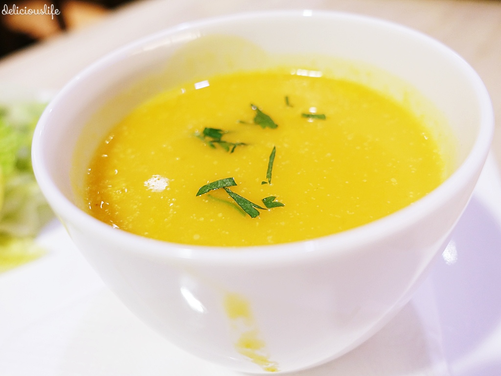 moonstruck-8 moonstruck-8