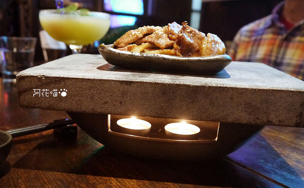 一号基地炭火食堂 ダイニングバー：【忠孝敦化│居酒屋】台北東區『一号基地炭火食堂 ダイニングバー』燒肉、調酒，種類多種的日式工業風