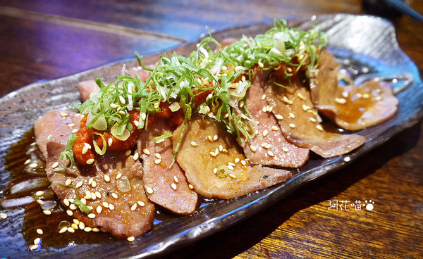 一号基地炭火食堂 ダイニングバー：【忠孝敦化│居酒屋】台北東區『一号基地炭火食堂 ダイニングバー』燒肉、調酒，種類多種的日式工業風