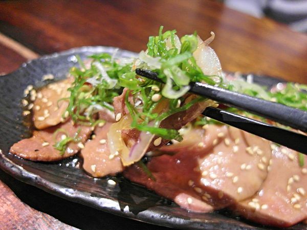 一号基地炭火食堂 ダイニングバー：❤️美食❤️【台北。大安】一号基地炭火食堂 ダイニングバー ★工地風格居酒屋/深夜聚會餐廳/著火炙燒牛舌