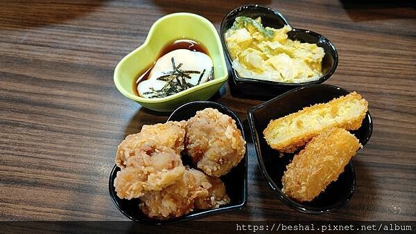 台北市捷運中山站平民美食創意丼飯~新丼 被網路IG FB燒到