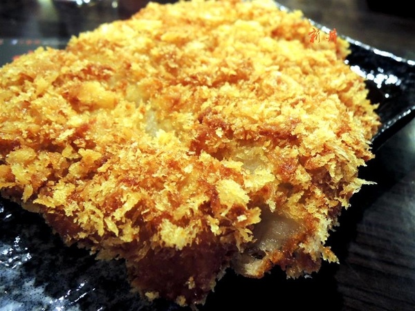 新丼:中山站美食 新丼蓋飯 牽絲起司瀑布 泡菜雙口味 雙人送超大豬排~ 新丼:中山站美食 新丼蓋飯 牽絲起司瀑布 泡菜雙口味 雙人送超大豬排~