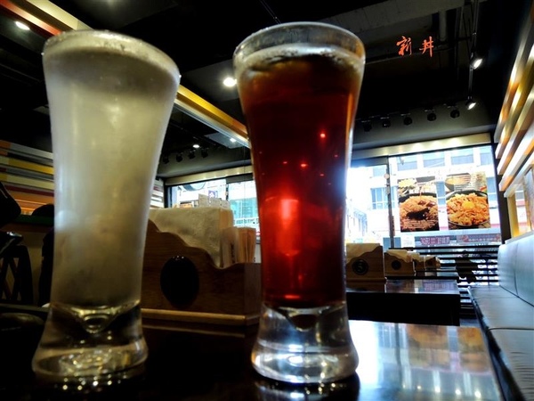 新丼:中山站美食 新丼蓋飯 牽絲起司瀑布 泡菜雙口味 雙人送超大豬排~ 新丼:中山站美食 新丼蓋飯 牽絲起司瀑布 泡菜雙口味 雙人送超大豬排~