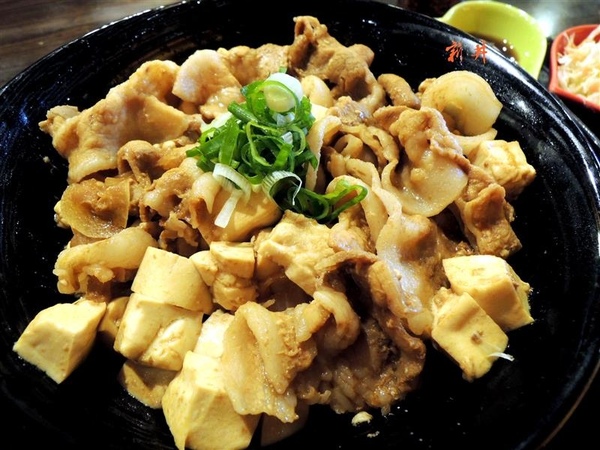 新丼:中山站美食 新丼蓋飯 牽絲起司瀑布 泡菜雙口味 雙人送超大豬排~ 新丼:中山站美食 新丼蓋飯 牽絲起司瀑布 泡菜雙口味 雙人送超大豬排~