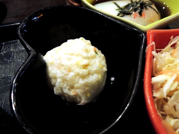 新丼:中山站美食 新丼蓋飯 牽絲起司瀑布 泡菜雙口味 雙人送超大豬排~ 新丼:中山站美食 新丼蓋飯 牽絲起司瀑布 泡菜雙口味 雙人送超大豬排~