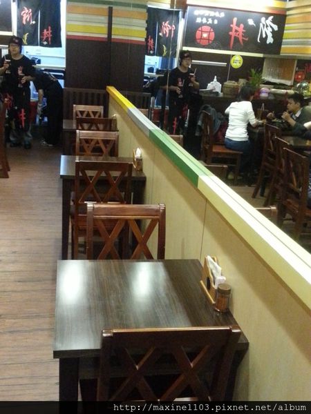 CYMERA_20141127_194938.jpg CYMERA_20141127_194938.jpg