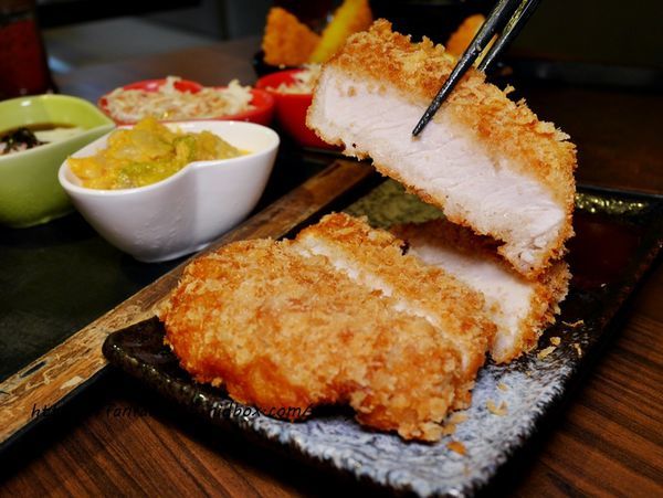 【台北美食】新丼 #起司瀑布 #無敵炸豬排 27種平價高cp值丼飯,只要$120元起 (17).JPG