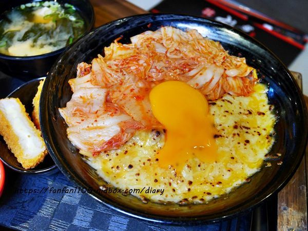 【台北美食】新丼 #起司瀑布 #無敵炸豬排 27種平價高cp值丼飯,只要$120元起 (9).JPG