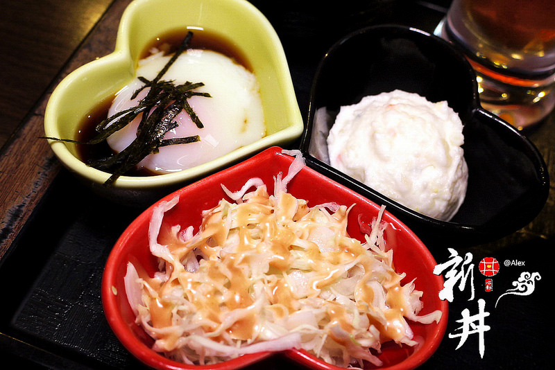 【台北】新丼 ~ 多達21種丼飯主餐可以選擇、口感美味份量足、而且丼飯牛肉還是用美國牛喔!!! / 長安西路 / 捷運台北車站 / 中山地下街