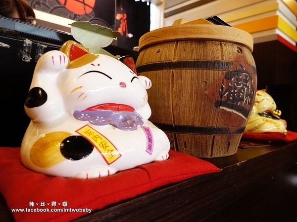 新丼:【捷運美食】新丼-長安本店 金黃酥脆的厚切豬排/銷魂牽絲的起司瀑布 21種讓人怦然心動的創意丼飯組合 幸福指數直線上升!捷運中山站 新丼:【捷運美食】新丼-長安本店 金黃酥脆的厚切豬排/銷魂牽絲的起司瀑布 21種讓人怦然心動的創意丼飯組合 幸福指數直線上升!捷運中山站