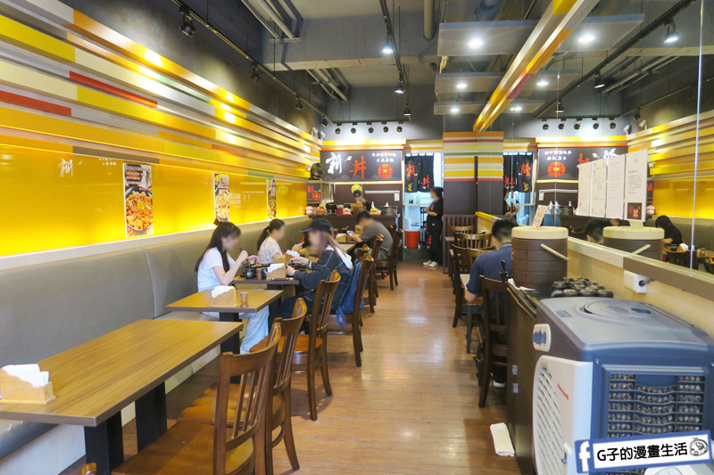 新丼 丼飯專賣店.店內環境簡單 冷氣很涼快