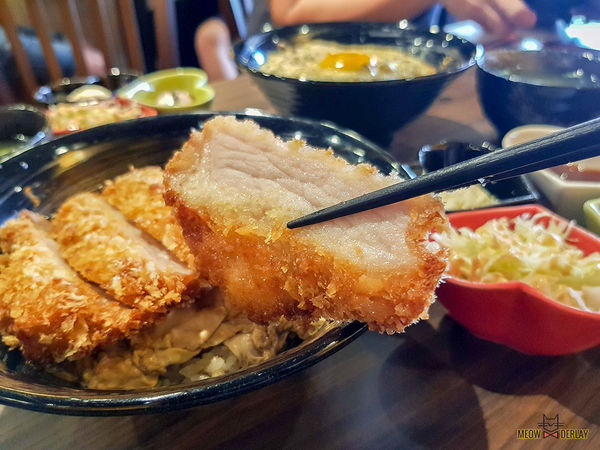 台北『大同區』[美食] 新丼・就是心動｜喀滋喀滋無敵炸豬排丼｜超牽絲美式新丼｜21種創意丼飯｜平價親民美食｜捷運中山站旁