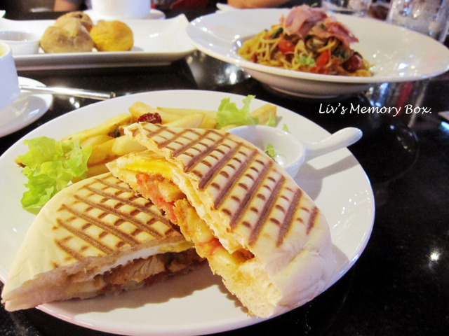 【高雄】典藏駁二餐廳：藝術與飲食的結合