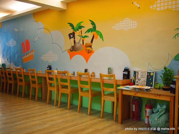 布里逗子BURRITOS：【食記】【景點】台中Burritos 布里逗子漢堡庭園餐廳@西區精明商圈捷運BRT忠明國小 : 環境閒適,餐點美味,女王不下班拍片場景之一!