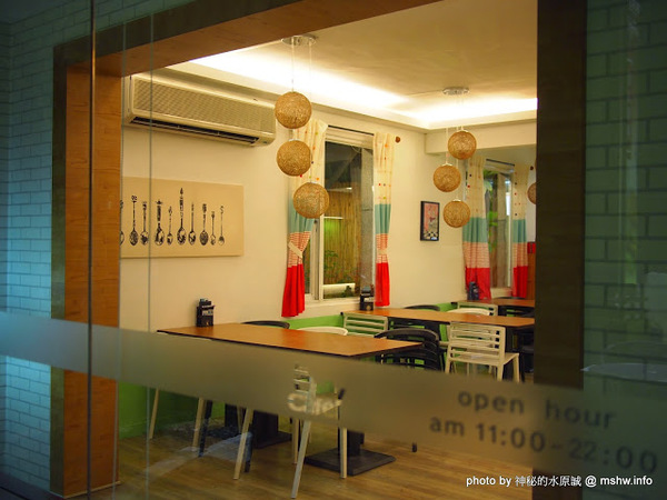 布里逗子BURRITOS：【食記】【景點】台中Burritos 布里逗子漢堡庭園餐廳@西區精明商圈捷運BRT忠明國小 : 環境閒適,餐點美味,女王不下班拍片場景之一!