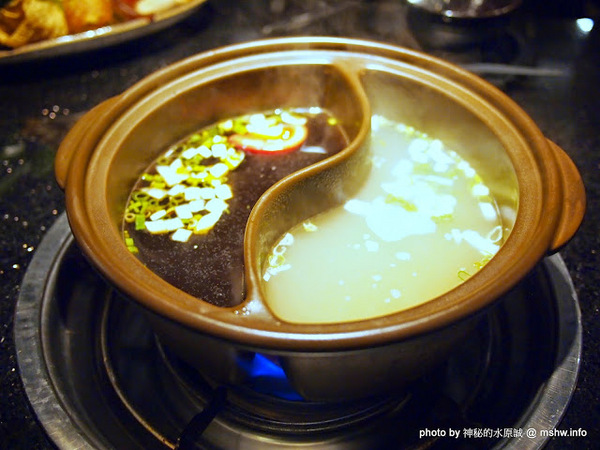 和稻壽喜燒鍋物(公益旗艦店)：【食記】台中和稻鍋物壽喜燒@南屯捷運MRT溝仔墘 : 顛覆傳統的鍋底？食材新鮮,創意吃法的台式壽喜綜合鍋