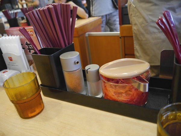 すき家SUKIYA(古亭店)：【橘子雞排】南門市場捷運站-SUKIYA すき家  日本來台的牛丼專賣