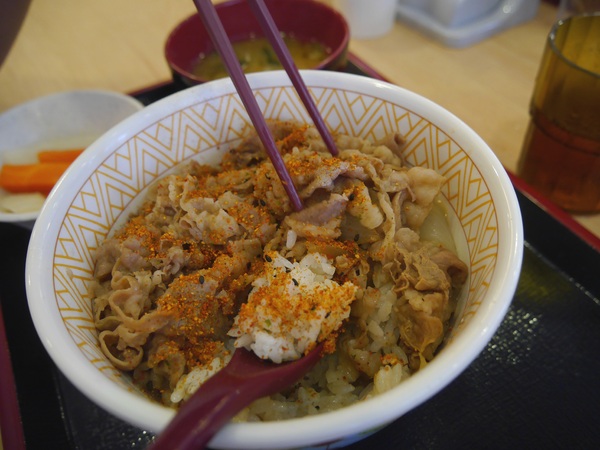 すき家SUKIYA(古亭店)：【橘子雞排】南門市場捷運站-SUKIYA すき家  日本來台的牛丼專賣