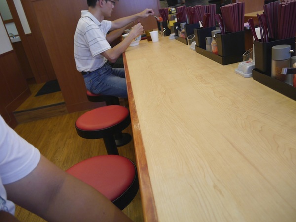 すき家SUKIYA(古亭店)：【橘子雞排】南門市場捷運站-SUKIYA すき家  日本來台的牛丼專賣