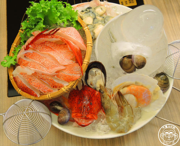 百草三味：呷飽祙【台北中山･百草三味鍋物】一次吃進十餘種契作有機葉菜