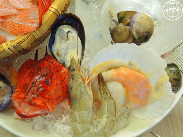 百草三味：呷飽祙【台北中山･百草三味鍋物】一次吃進十餘種契作有機葉菜