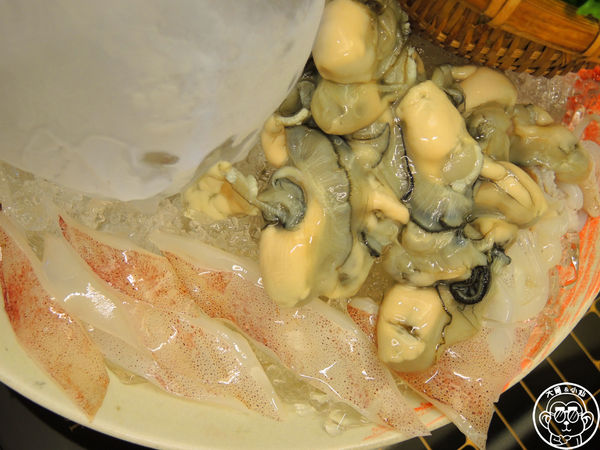 百草三味：呷飽祙【台北中山･百草三味鍋物】一次吃進十餘種契作有機葉菜