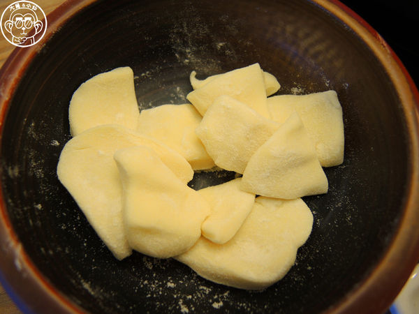 百草三味：呷飽祙【台北中山･百草三味鍋物】一次吃進十餘種契作有機葉菜