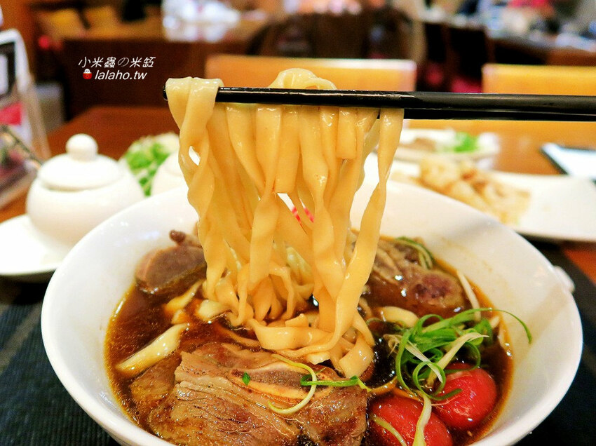 【小米蟲的米缸】品川蘭~牛小排X牛肉麵 震撼你的味覺體驗!