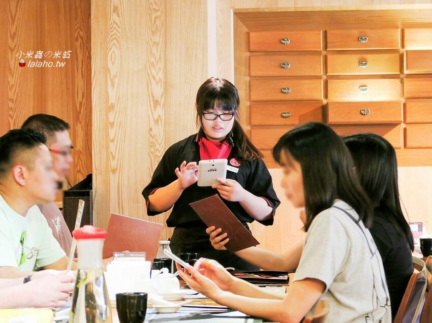 【小米蟲的米缸】品川蘭~牛小排X牛肉麵 震撼你的味覺體驗!