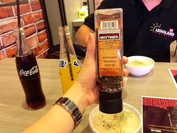 卡帕卡巴Capa Kaba-原味炭火牛排(士林基河總店):【食記】卡帕卡巴capa kaba 原味炭火牛排 - 士林基河總店~新美式餐廳~近士林夜市,歡迎來嚐鮮喔!