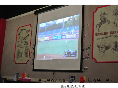 The Dating Burger 美式餐廳(羅東超人店):【食記】oO。宜蘭 羅東 The Dating Burger 特別又好吃的波蘿小漢堡,大家趕快來吃嚐鮮喲~。o○。 The Dating Burger 美式餐廳(羅東超人店):【食記】oO。宜蘭 羅東 The Dating Burger 特別又好吃的波蘿小漢堡,大家趕快來吃嚐鮮喲~。o○。