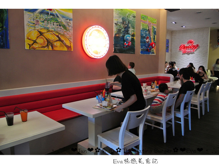 The Dating Burger 美式餐廳(羅東超人店):【食記】oO。宜蘭 羅東 The Dating Burger 特別又好吃的波蘿小漢堡,大家趕快來吃嚐鮮喲~。o○。 The Dating Burger 美式餐廳(羅東超人店):【食記】oO。宜蘭 羅東 The Dating Burger 特別又好吃的波蘿小漢堡,大家趕快來吃嚐鮮喲~。o○。