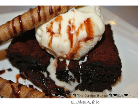 The Dating Burger 美式餐廳(羅東超人店):【食記】oO。宜蘭 羅東 The Dating Burger 特別又好吃的波蘿小漢堡,大家趕快來吃嚐鮮喲~。o○。 The Dating Burger 美式餐廳(羅東超人店):【食記】oO。宜蘭 羅東 The Dating Burger 特別又好吃的波蘿小漢堡,大家趕快來吃嚐鮮喲~。o○。