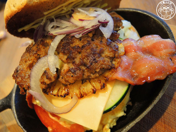 LOCO FOOD 樂口福咖啡:呷飽祙【台北中山・LOCO FOOD 樂口福】鐵鍋早餐大行其道 LOCO FOOD 樂口福咖啡:呷飽祙【台北中山・LOCO FOOD 樂口福】鐵鍋早餐大行其道