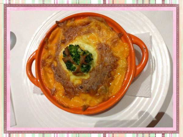 彰化市TASTY 西堤牛排，氣氛佳.服務好，生日慶祝.節日聚餐都很棒!