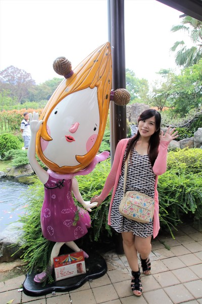 魔幻豆子主題館:【桃園大溪景點】魔幻豆子主題館~迎賓的花卉廊道,浪漫又繽紛,兒童F1賽車等小朋友鬥陣來嘗鮮囉