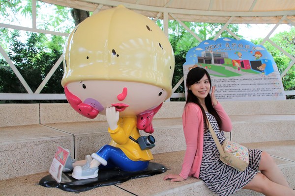 魔幻豆子主題館:【桃園大溪景點】魔幻豆子主題館~迎賓的花卉廊道,浪漫又繽紛,兒童F1賽車等小朋友鬥陣來嘗鮮囉